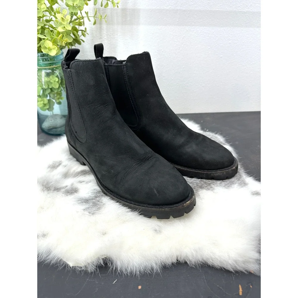 Thursday Everyday Chelsea black leather boot womens 8.5 suede‎ lug sole